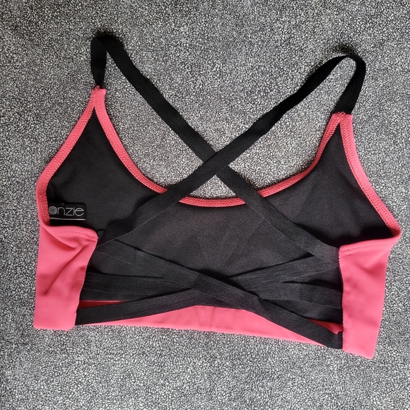 Onzie crisscross strappy back sports bra - Picture 2 of 5